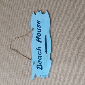 Beach House wooden sign